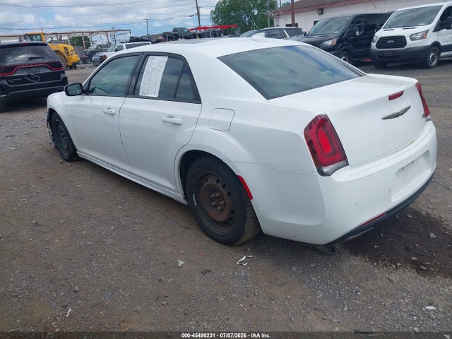 45490231 :رقم المزاد ، 2C3CCABG8GH304546 vin ، 2016 Chrysler 300 300s Alloy Edition مزاد بيع