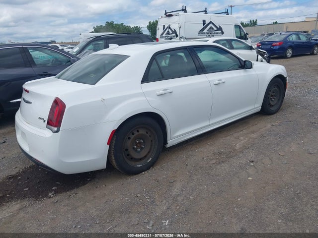 45490231 :رقم المزاد ، 2C3CCABG8GH304546 vin ، 2016 Chrysler 300 300s Alloy Edition مزاد بيع