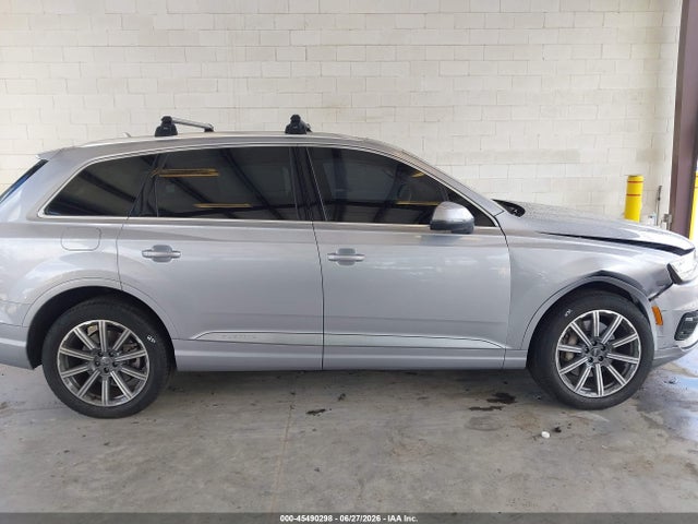 WA1VAAF77JD048239 Audi Q7 3.0t Premium