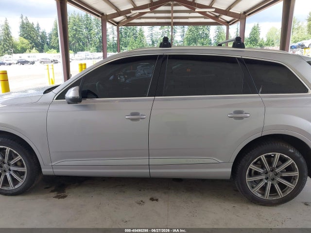 WA1VAAF77JD048239 Audi Q7 3.0t Premium