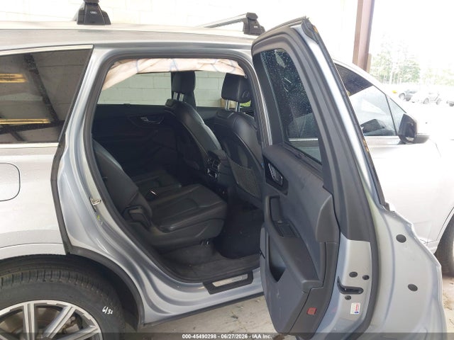WA1VAAF77JD048239 Audi Q7 3.0t Premium