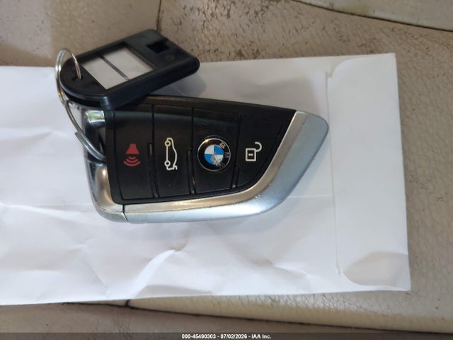 Продажа на аукционе авто 2015 Bmw X5 Xdrive35i, vin: 5UXKR0C55F0P04627, номер лота: 45490303