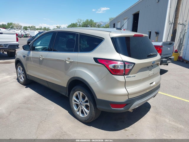 1FMCU9GD4HUE18513 Ford ESCAPE SE