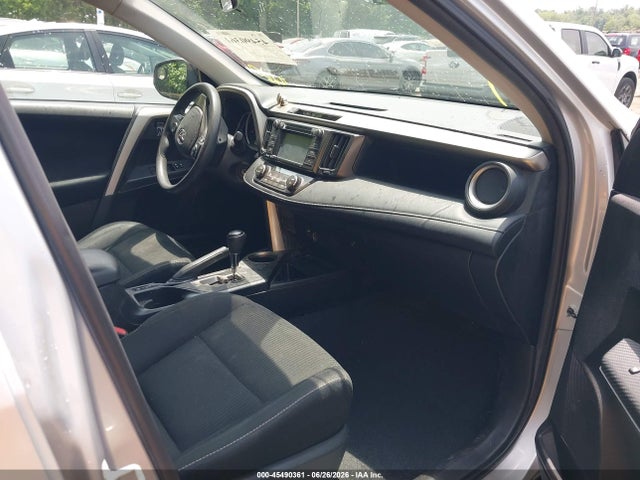 45490361 :رقم المزاد ، 2T3RFREV7FW370588 vin ، 2015 Toyota Rav4 Xle مزاد بيع