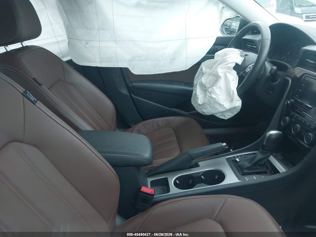 1VWBA7A35NC003275 Volkswagen Passat 2.0t Limited Edition