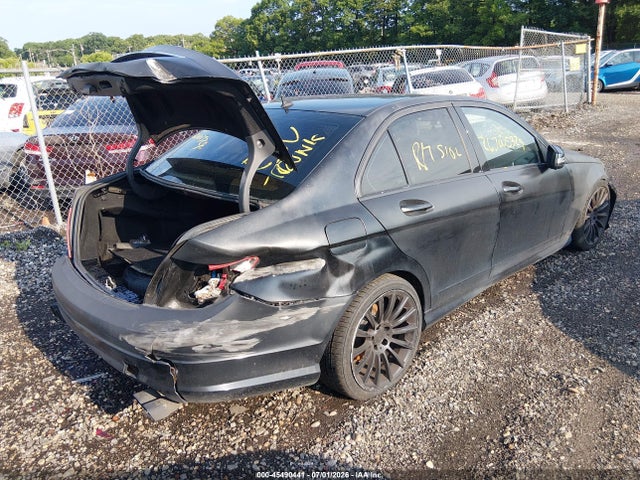 Продаж на аукціоні авто 2011 Mercedes-benz C 300 Luxury 4matic/sport 4matic, vin: WDDGF8BB2BR142493, номер лоту: 45490441
