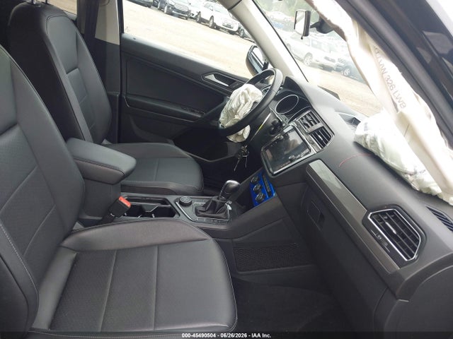 3VV2B7AX4KM092075 Volkswagen Tiguan 2.0t Se/2.0t Sel/2.0t Sel R-line/2.0t Sel R-line Black