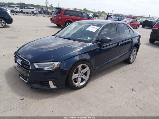Audi A3 2018 WAUAUGFF4J1040250 Image 2