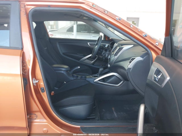 45490701 :رقم المزاد ، KMHTC6ADXFU241747 vin ، 2015 Hyundai Veloster مزاد بيع