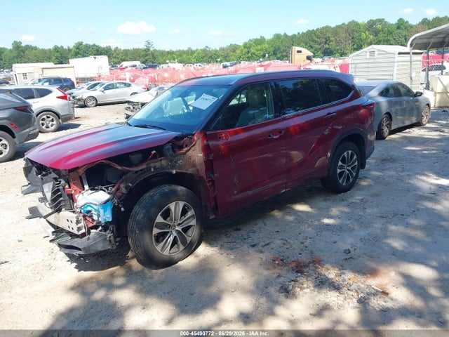 Toyota Highlander Xle 2021 5TDGZRBH6MS087725 Image 2