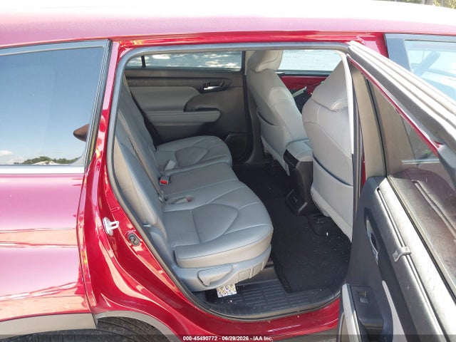Toyota Highlander Xle 2021 5TDGZRBH6MS087725 Image 8