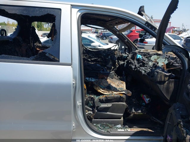 3GCUKREC1EG102543 Chevrolet Silverado 1500 Lt