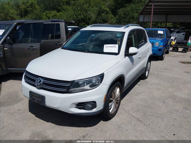 WVGAV7AX3FW505042 Volkswagen TIGUAN SE