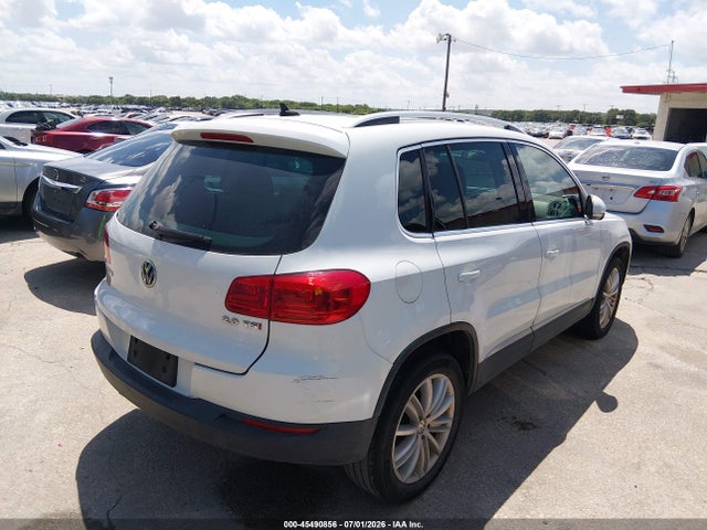 WVGAV7AX3FW505042 Volkswagen TIGUAN SE