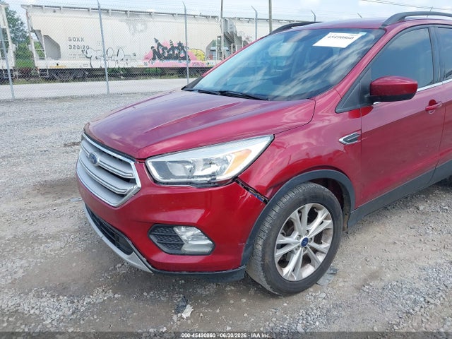 45490860 :رقم المزاد ، 1FMCU0GD2JUB35707 vin ، 2018 Ford Escape Se مزاد بيع