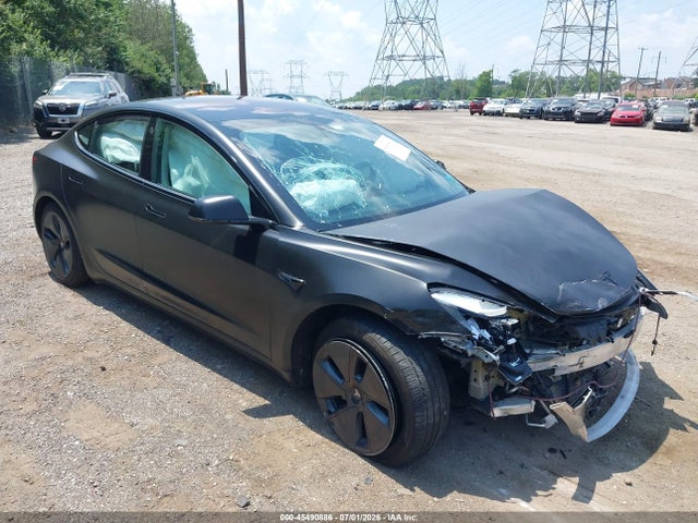 2018 5YJ3E1EB5JF065041 main image
