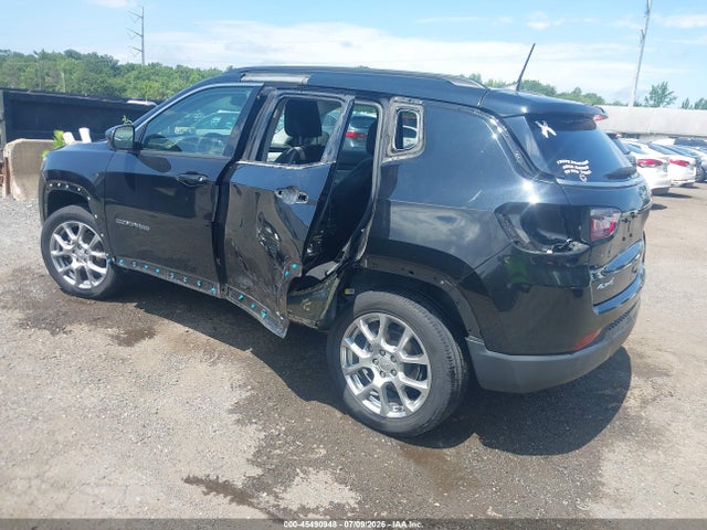 Продаж на аукціоні авто 2022 Jeep Compass Latitude Lux 4x4, vin: 3C4NJDFB9NT117881, номер лоту: 45490948