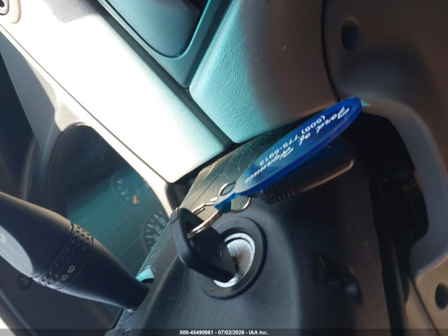 45490961 :رقم المزاد ، 1FAFP36Z84W153232 vin ، 2004 Ford Focus Se مزاد بيع