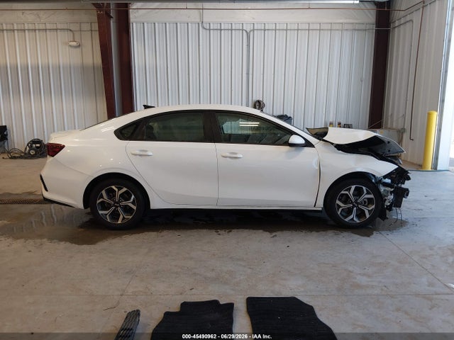 3KPF24AD4ME355487 KIA Forte Lxs