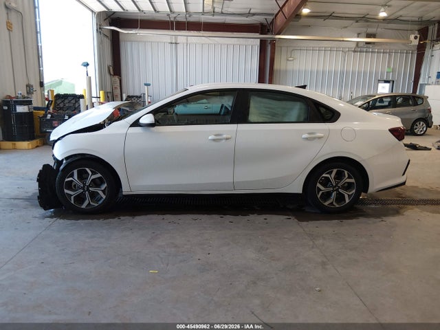 3KPF24AD4ME355487 KIA Forte Lxs