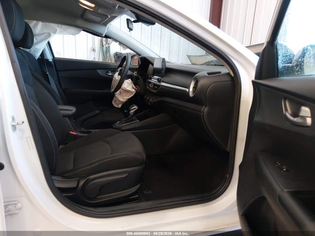 3KPF24AD4ME355487 KIA Forte Lxs