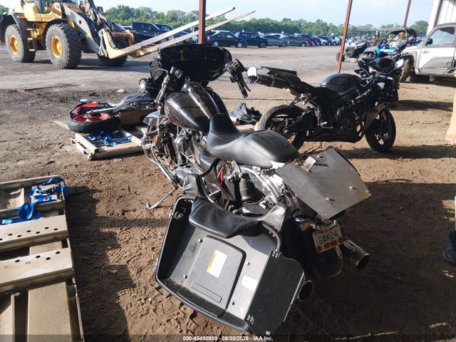 Harley-Davidson FLHXS 2021 1HD1KRP16MB637663 Image 3