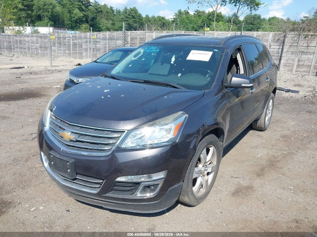 Chevrolet Traverse Lt 2017 1GNKVGKD4HJ129858 Image 2