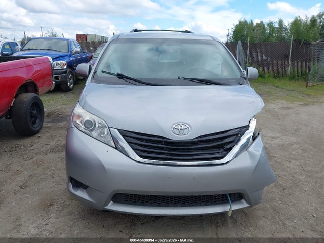 5TDJK3DCXES083512 Toyota Sienna Le 7 Passenger