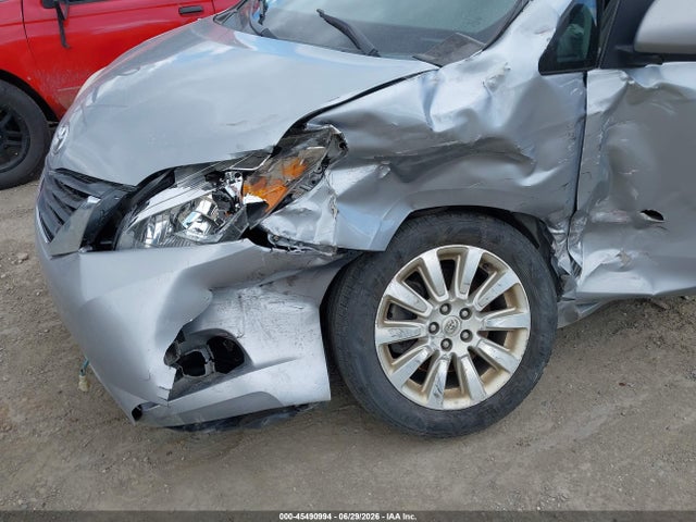 5TDJK3DCXES083512 Toyota Sienna Le 7 Passenger