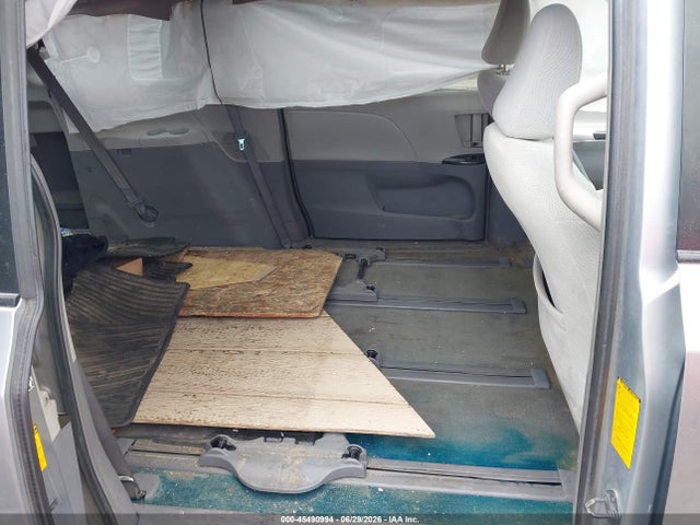 5TDJK3DCXES083512 Toyota Sienna Le 7 Passenger