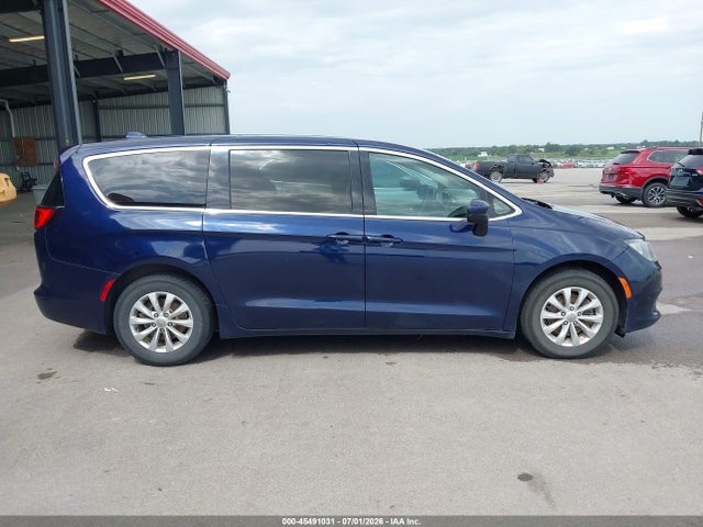 2017 Chrysler Pacifica Touring მანქანა იყიდება აუქციონზე, vin: 2C4RC1DG2HR578470, აუქციონის ნომერი: 45491031