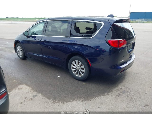 2017 Chrysler Pacifica Touring მანქანა იყიდება აუქციონზე, vin: 2C4RC1DG2HR578470, აუქციონის ნომერი: 45491031