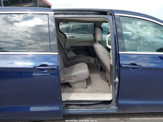 2017 Chrysler Pacifica Touring მანქანა იყიდება აუქციონზე, vin: 2C4RC1DG2HR578470, აუქციონის ნომერი: 45491031