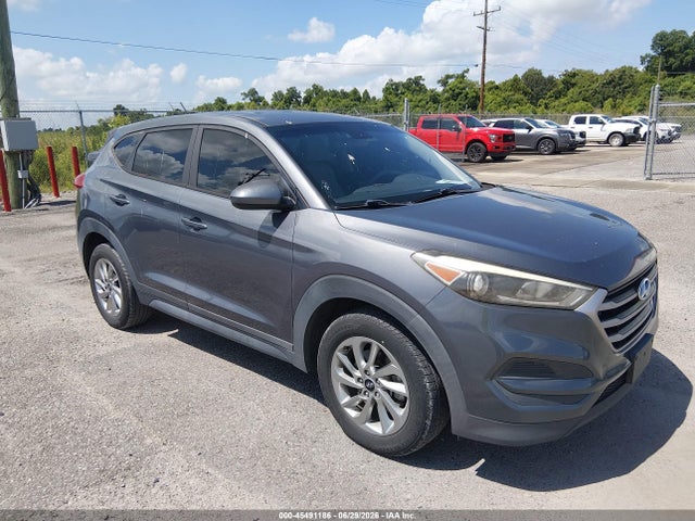 Hyundai TUCSON SE 2018 KM8J2CA48JU655188 Image 1