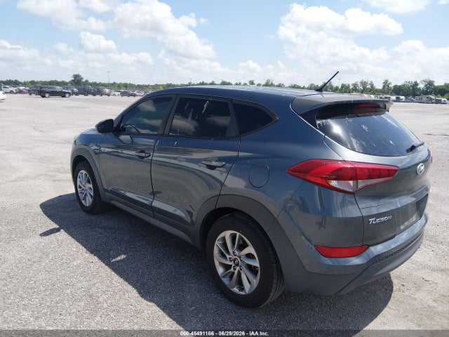 Hyundai TUCSON SE 2018 KM8J2CA48JU655188 Image 3