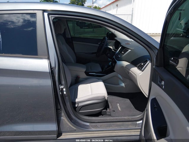 Hyundai TUCSON SE 2018 KM8J2CA48JU655188 Image 5