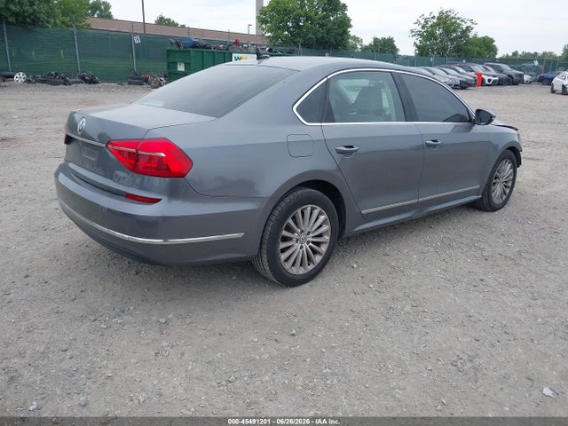 1VWBT7A37GC004554 Volkswagen Passat 1.8t Se