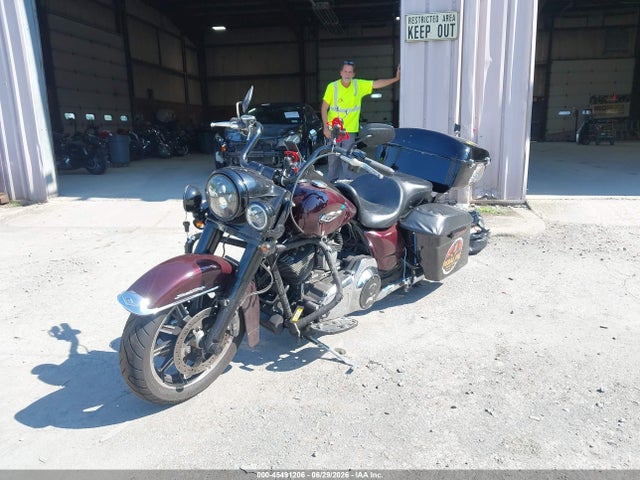 Harley-Davidson Flhr Road King 2016 1HD1FBM14GB620011 Image 2