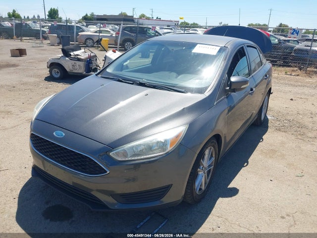 Ford FOCUS SE 2016 1FADP3F23GL250113 Image 2