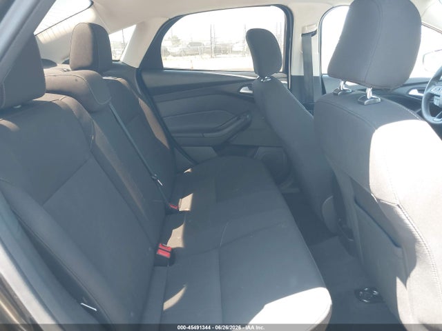 Ford FOCUS SE 2016 1FADP3F23GL250113 Image 8