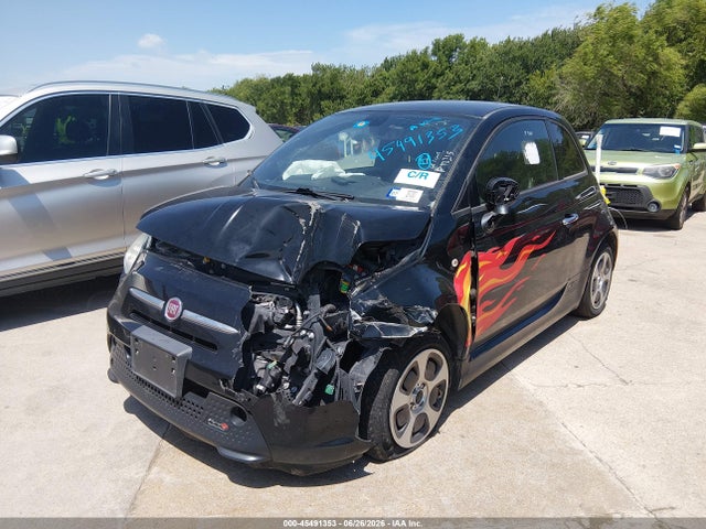 Fiat 500E BATTERY ELECTRIC 2016 3C3CFFGE7GT113669 Image 2