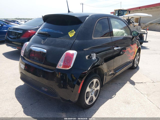 Fiat 500E BATTERY ELECTRIC 2016 3C3CFFGE7GT113669 Image 4