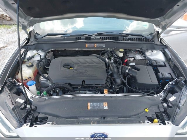 3FA6P0HD1HR119402 Ford FUSION SE