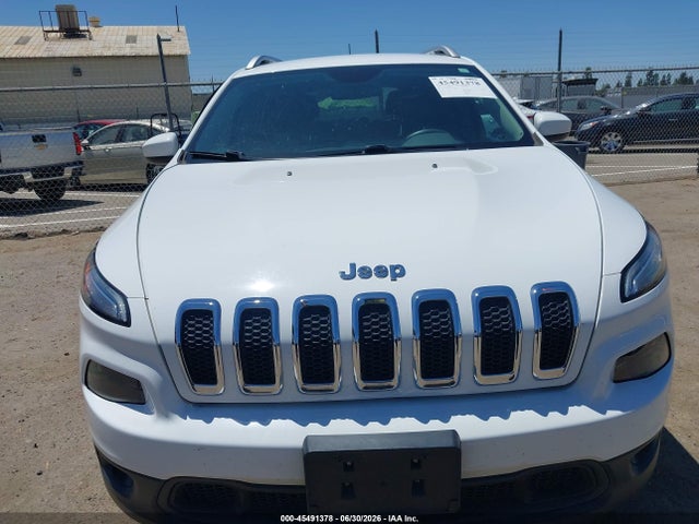 1C4PJLCXXJD518018 Jeep Cherokee Latitude Fwd