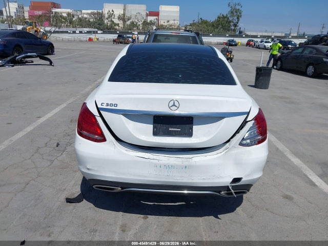 Mercedes-Benz C 300 2017 55SWF4JB2HU189925 Image 16
