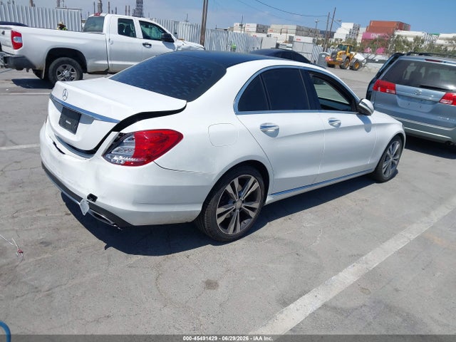 Mercedes-Benz C 300 2017 55SWF4JB2HU189925 Image 4