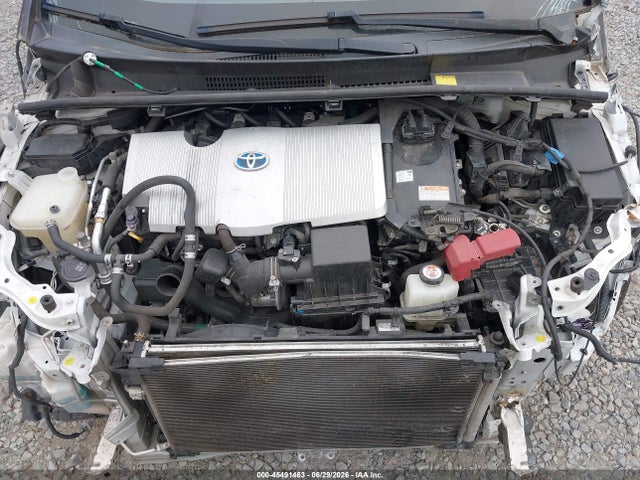 Toyota Prius Two Eco 2018 JTDKARFU1J3549467 Image 10