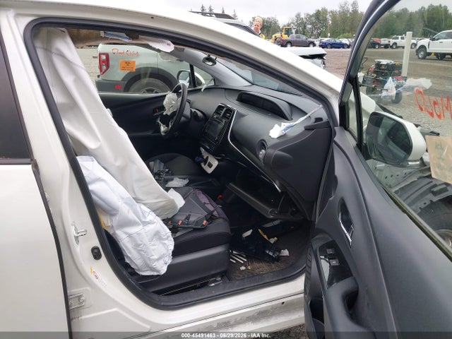 Toyota Prius Two Eco 2018 JTDKARFU1J3549467 Image 18