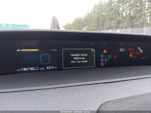 Toyota Prius Two Eco 2018 JTDKARFU1J3549467 Image 7