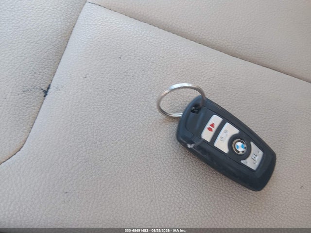 Продаж на аукціоні авто 2017 Bmw 320i, vin: WBA8E1G33HNU18560, номер лоту: 45491493